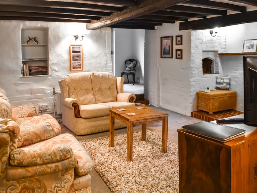 Living area | Smugglers Cottage, New Milton