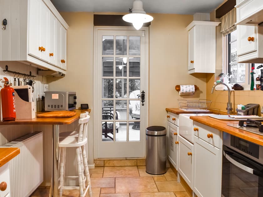 Kitchen | Smugglers Cottage, New Milton
