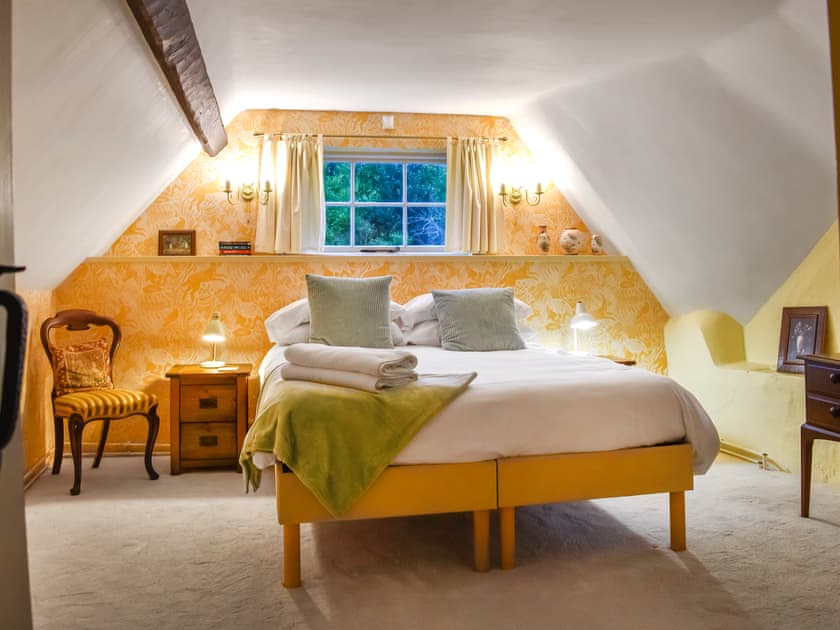 Double bedroom | Smugglers Cottage, New Milton