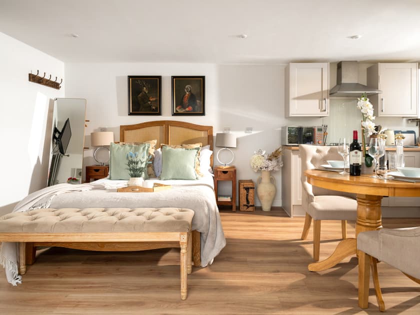 Double bedroom | Downwood- Meadow Cottage - Downwood, Near Blandford Forum