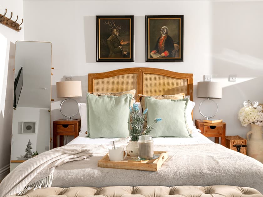 Double bedroom | Downwood- Meadow Cottage - Downwood, Near Blandford Forum