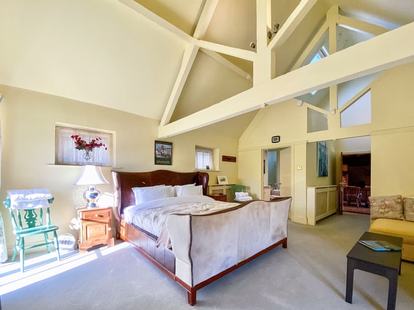 Double bedroom | Cottage 5 - Oaklands Farm, East Tytherley