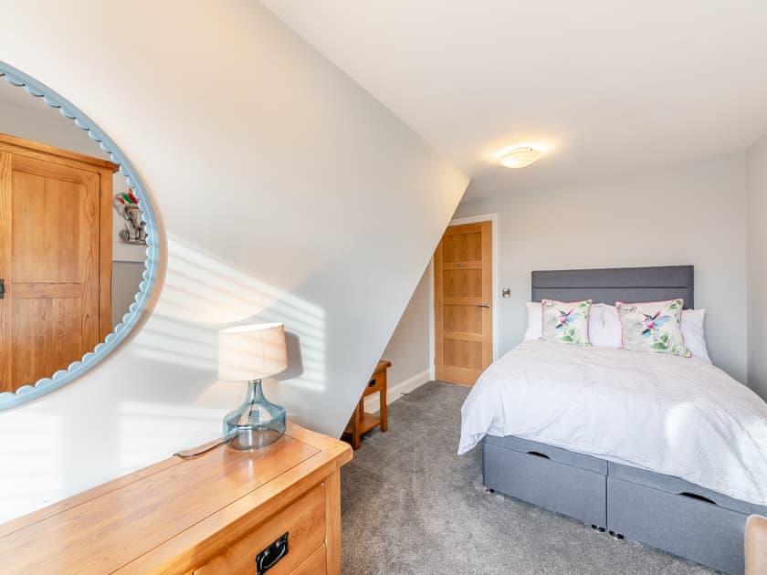 Double bedroom | Wynmine Cottage, Quebec