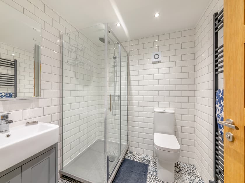 Bathroom | Wynmine Cottage, Quebec