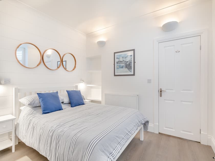 Double bedroom | 5 Vista Apartments, Goodrington, near Paignton