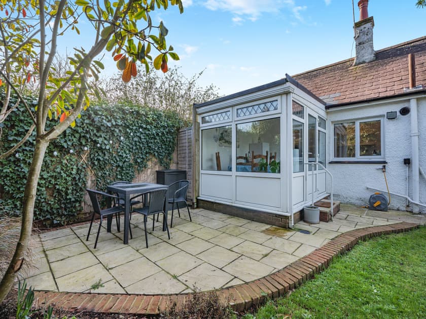 Sitting-out-area | Winton, Bembridge