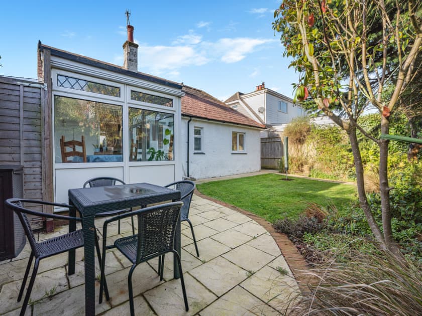 Sitting-out-area | Winton, Bembridge