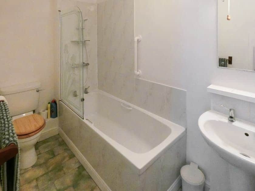 Bathroom | Bournstream Cottage, Bilbrook, near Minehead