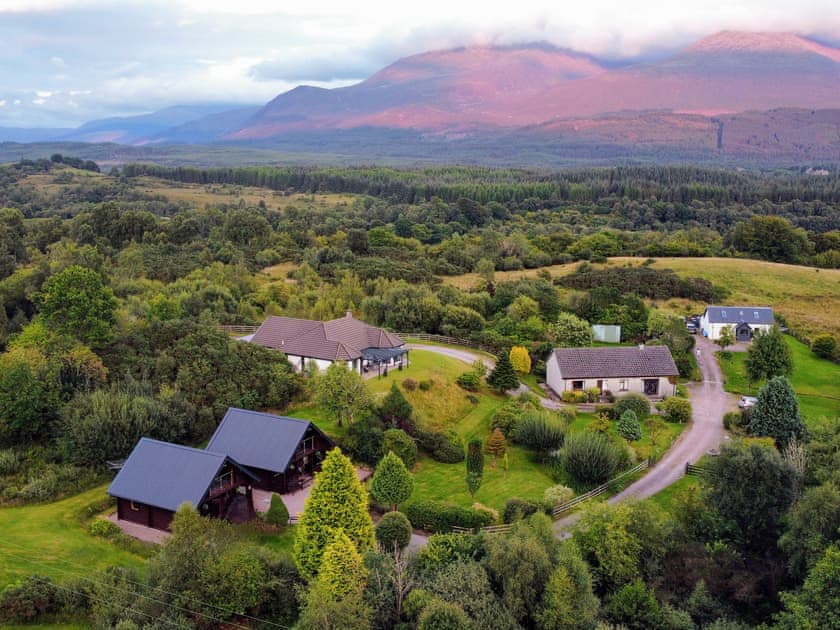 Setting | Dontra Log Chalet 1 - Dontra Log Chalets, Banavie, near Fort William