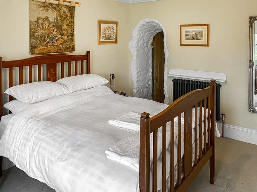 Double bedroom | Maclaren House, Thornton
