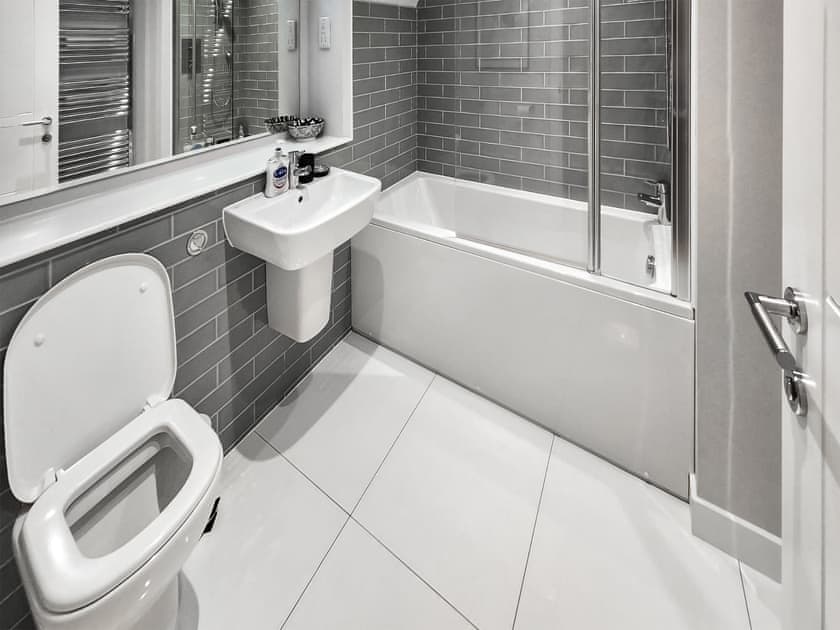 Bathroom | Miller Time, Croy, near Inverness
