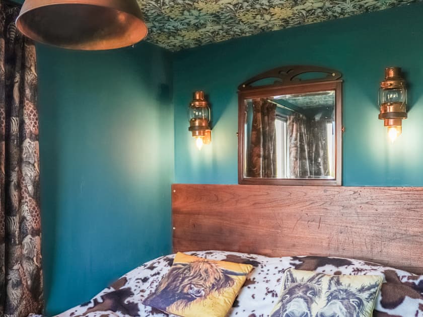 Double bedroom | The Peacock Roost - Ymwlch Barns, Ymwlch, near Porthmadog