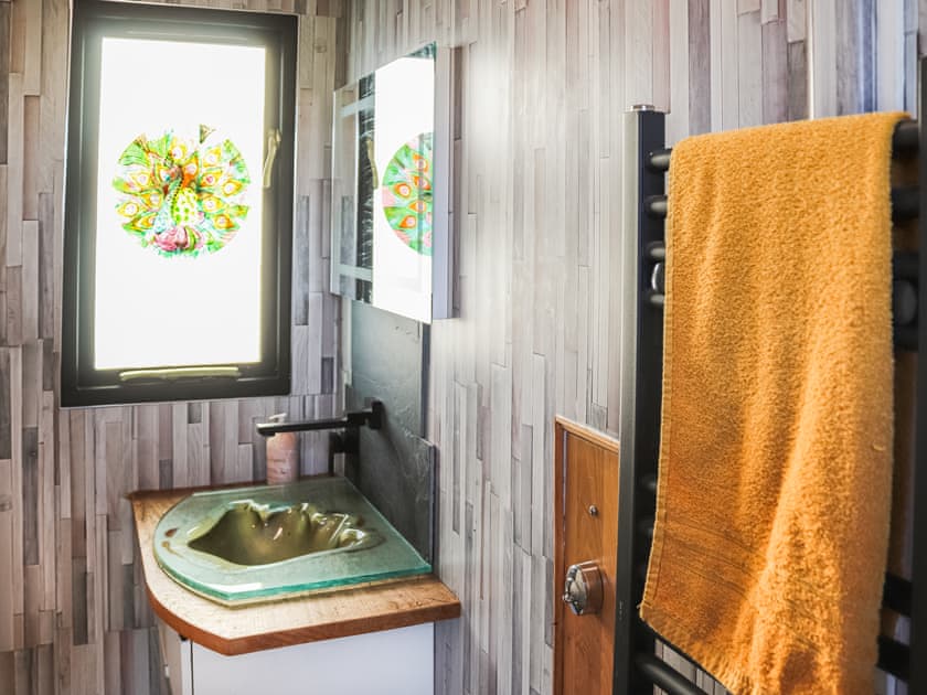 Bathroom | The Peacock Roost - Ymwlch Barns, Ymwlch, near Porthmadog