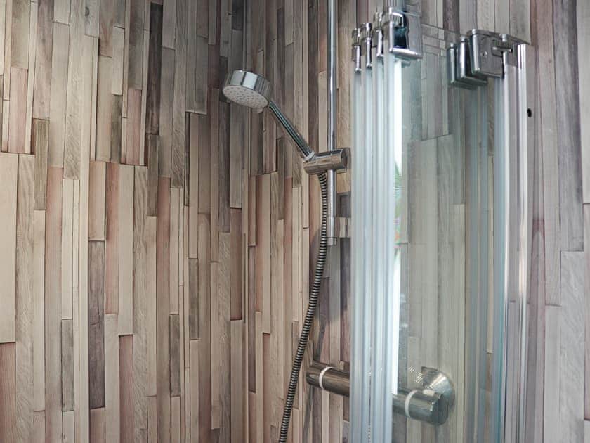 Bathroom | The Peacock Roost - Ymwlch Barns, Ymwlch, near Porthmadog