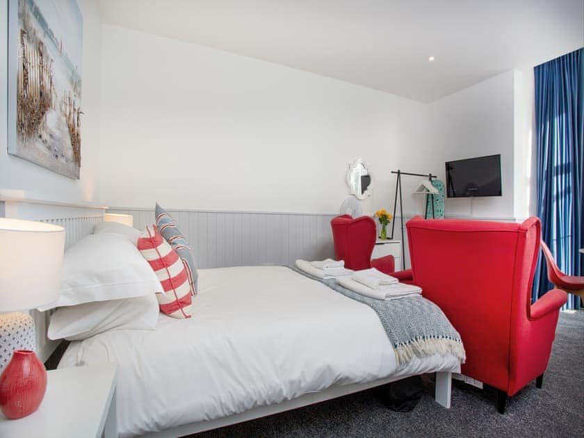 Bedroom | Mermaids View - Sunnybeach Holiday Apartments, Paignton