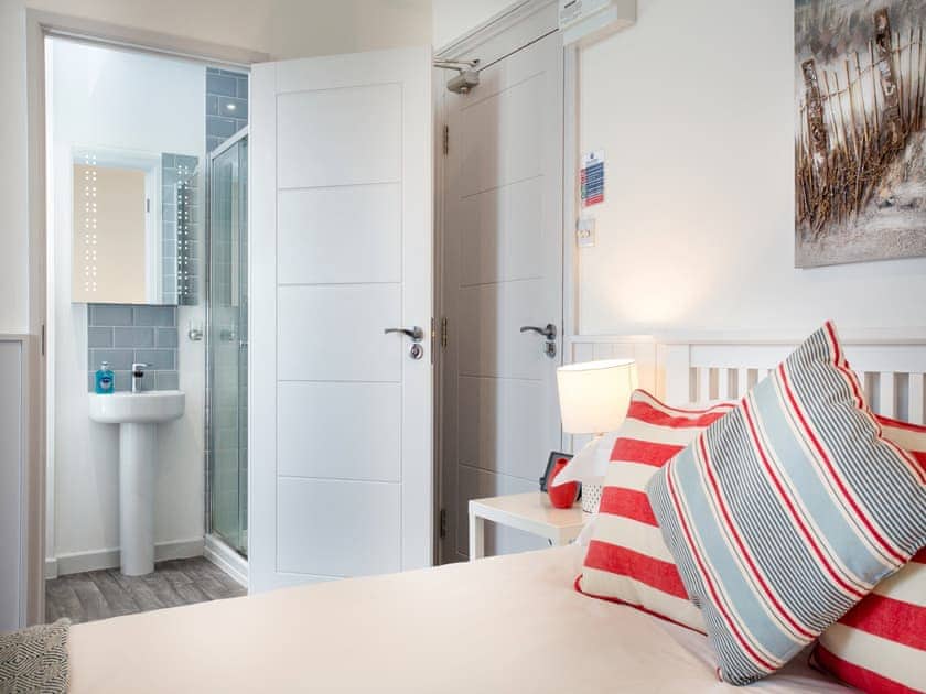 Bedroom | Mermaids View - Sunnybeach Holiday Apartments, Paignton