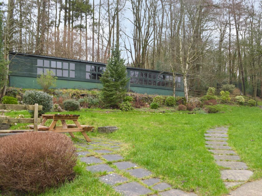 Exterior | Ty Tarw - Cwmiar Holiday Cottages, Llanllwni