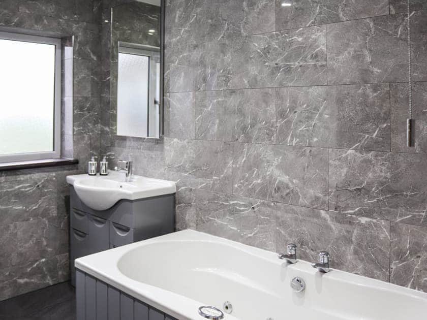 Bathroom | Ty’n Rallt, Bodorgan