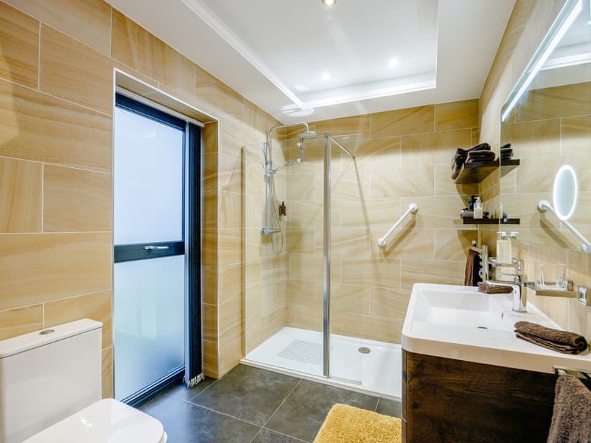 Shower room | The Paddocks Retreat, North Thoresby
