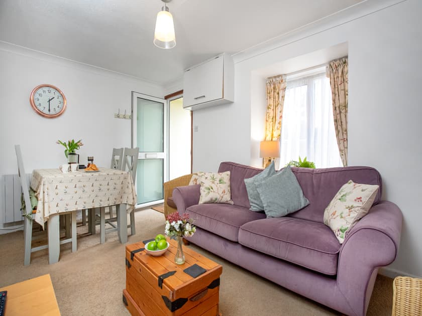 Open plan living space | Higher Trewithen/The Dairy - Higher Trewithen Holiday Cottages, Sithians