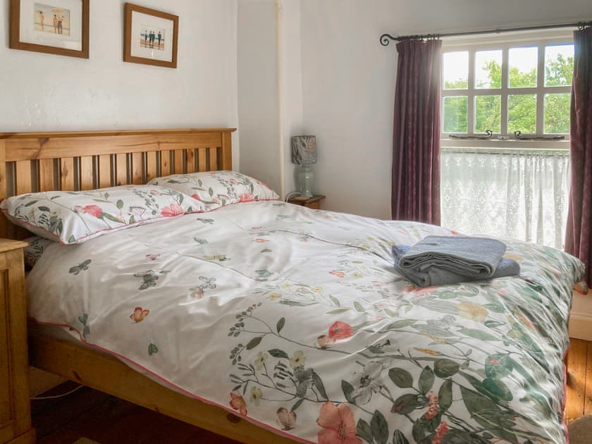 Double bedroom | Spoutscroft Cottage, Austwick, near Settle