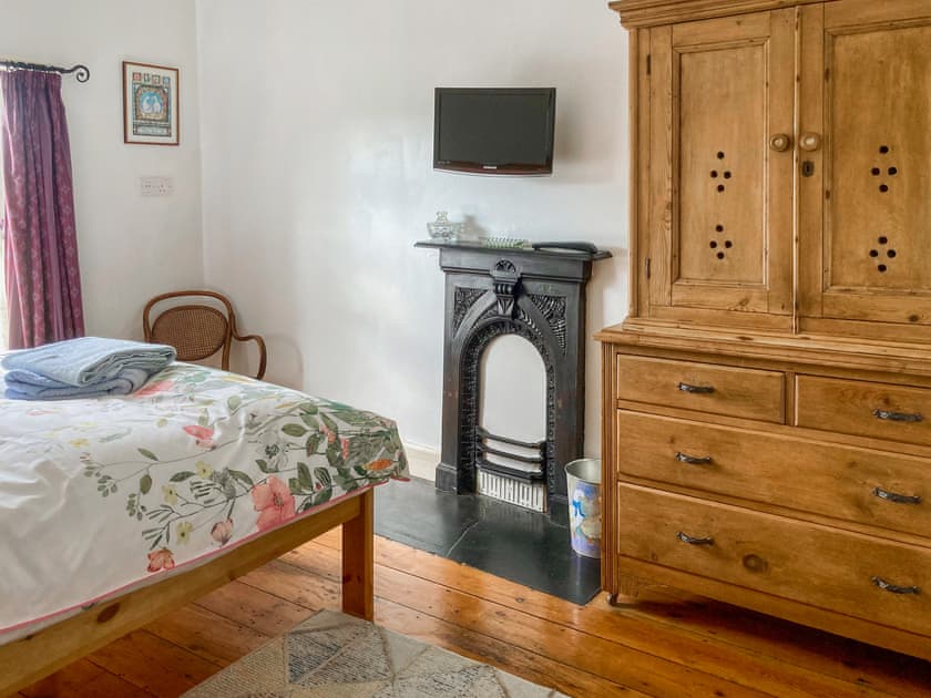 Double bedroom | Spoutscroft Cottage, Austwick, near Settle