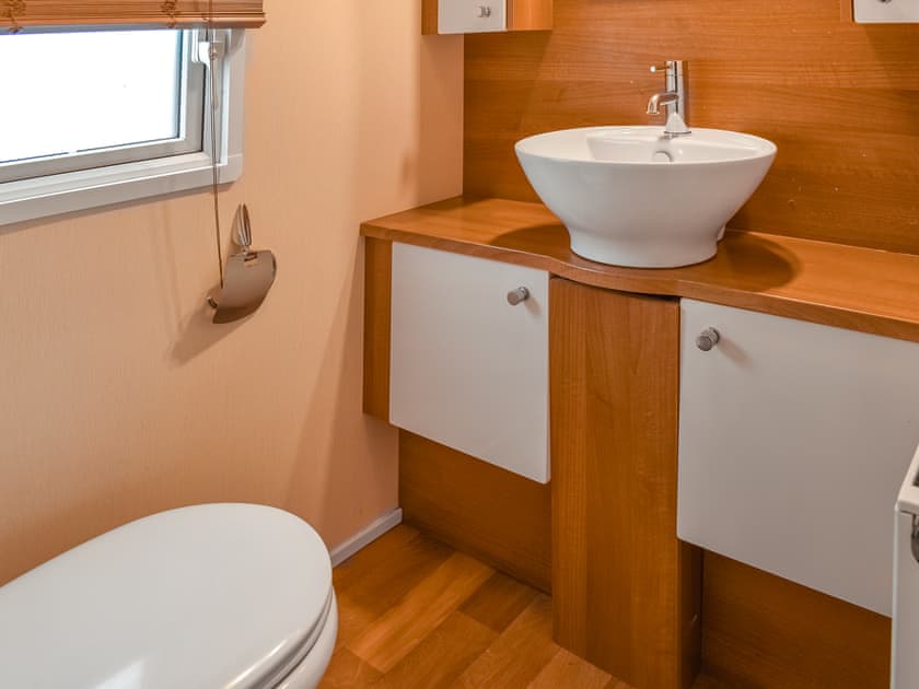 Bathroom | Inglenook Lodge, Lamplugh