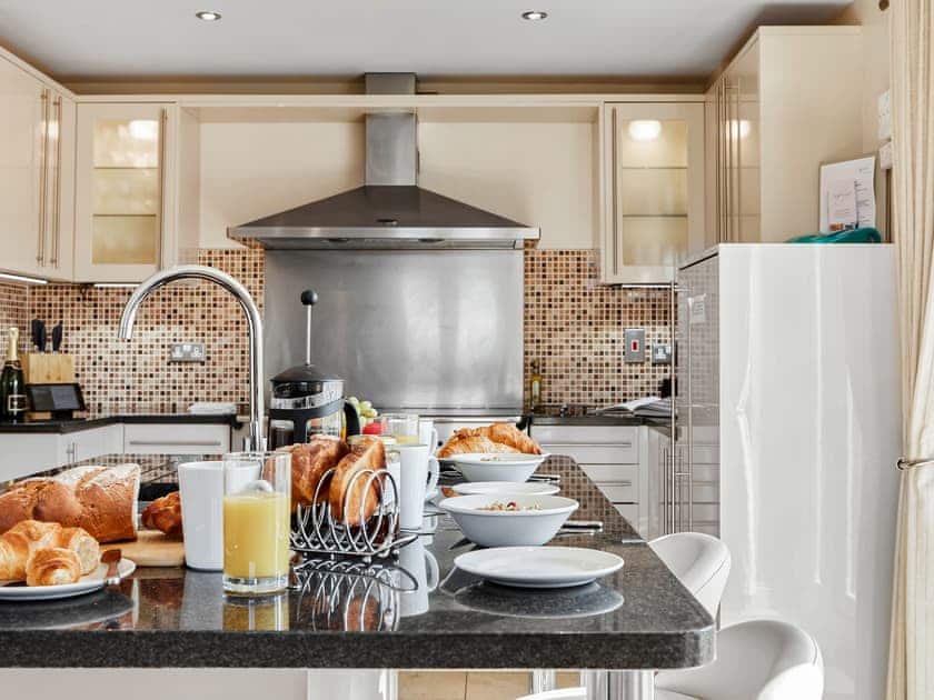 Kitchen | Sunshine Cottage - Nether Burrows Farm, Kirk Langley, Ashbourne