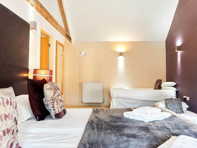 Triple bedroom | Sunshine Cottage - Nether Burrows Farm, Kirk Langley, Ashbourne