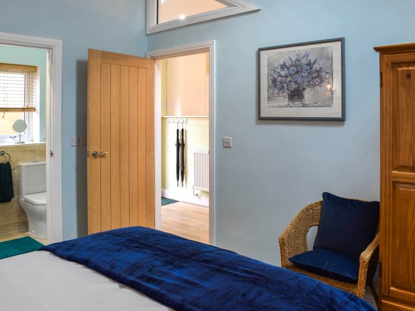 Double bedroom | The Squirrels, Malvern