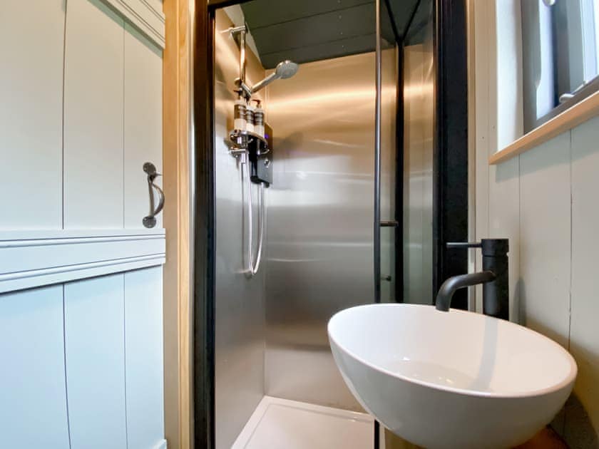 Bathroom | Litet Hem, Collingbourne Ducis, Marlborough