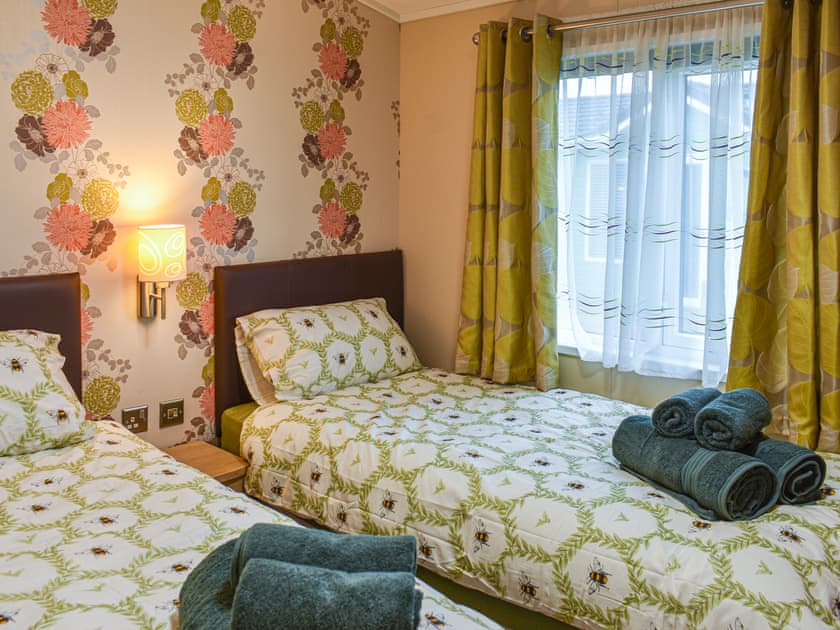 Twin bedroom | Bears Lodge - Meadow Retreat Lodge Park, Moota, near Cockermouth