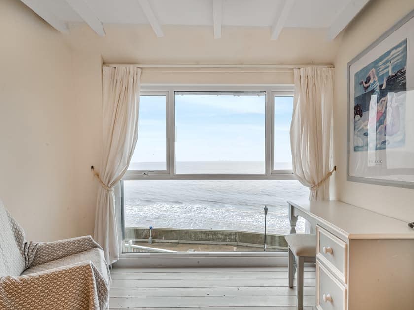Twin bedroom | Manderley, Sheringham