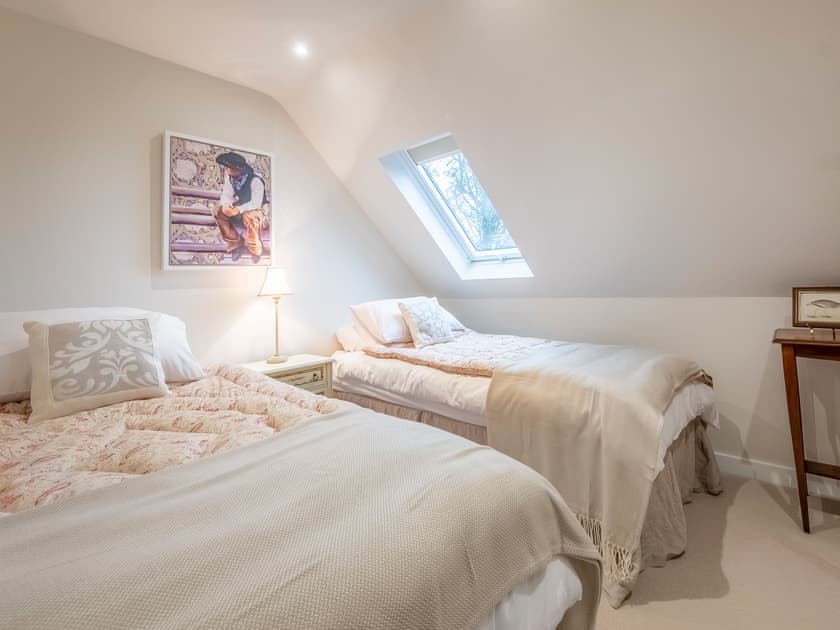 Twin bedroom | Yew Tree Barn, Higham