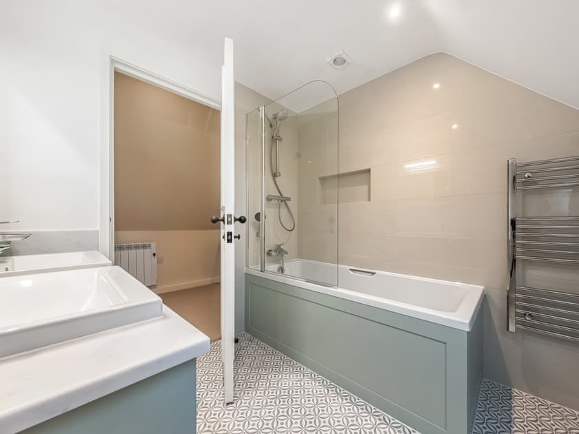 Bathroom | Yew Tree Barn, Higham