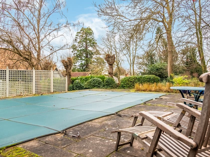 Swimming pool | Yew Tree Barn, Higham