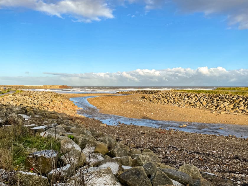 Surrounding area | Cremona Cottage, Skinningrove