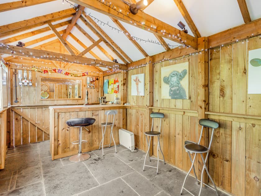 Summerhouse | Llwynhelig House - Llwynhelig Holidays, Llwynhelig