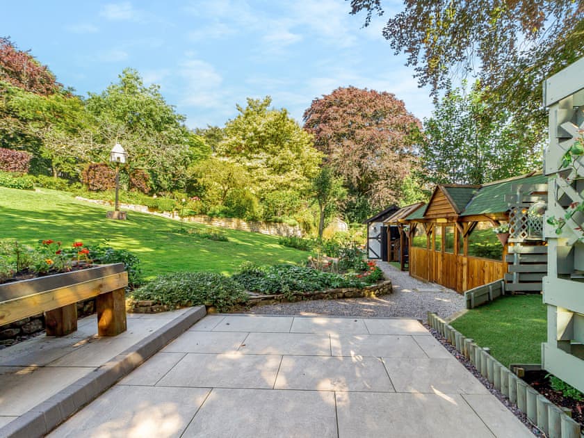 Outdoor area | Llwynhelig House - Llwynhelig Holidays, Llwynhelig