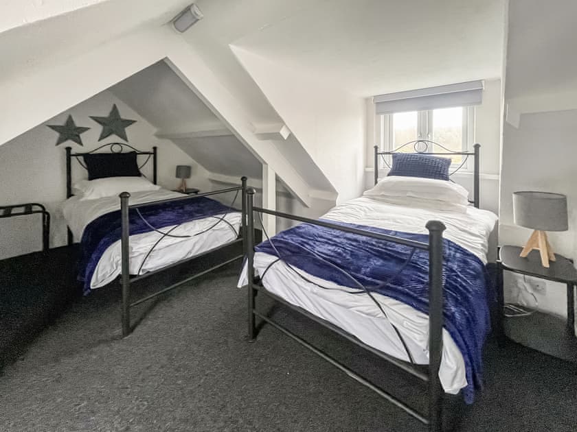 Twin bedroom | Upper White Gates, Little Haven, near Haverfordwest