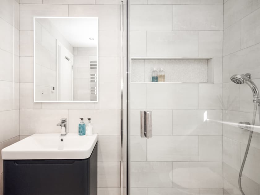 Bathroom | The White House, Callander