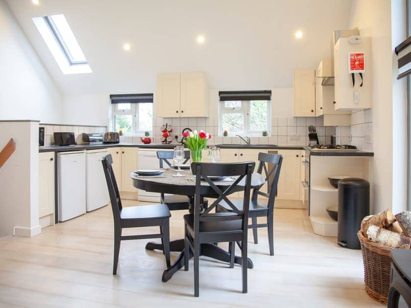 Kitchen and dining area | Tree Tops - Mount Pleasant Cottages, Mount, near Bodmin