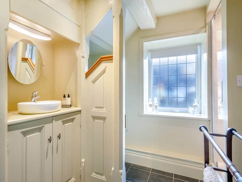Bathroom | Ship Cottage - Rose and Ship Cottage, Reedham