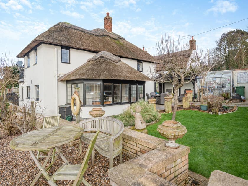 Garden | Ship Cottage - Rose and Ship Cottage, Reedham