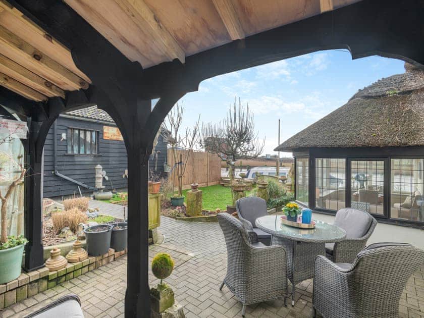 Sitting-out-area | Ship Cottage - Rose and Ship Cottage, Reedham