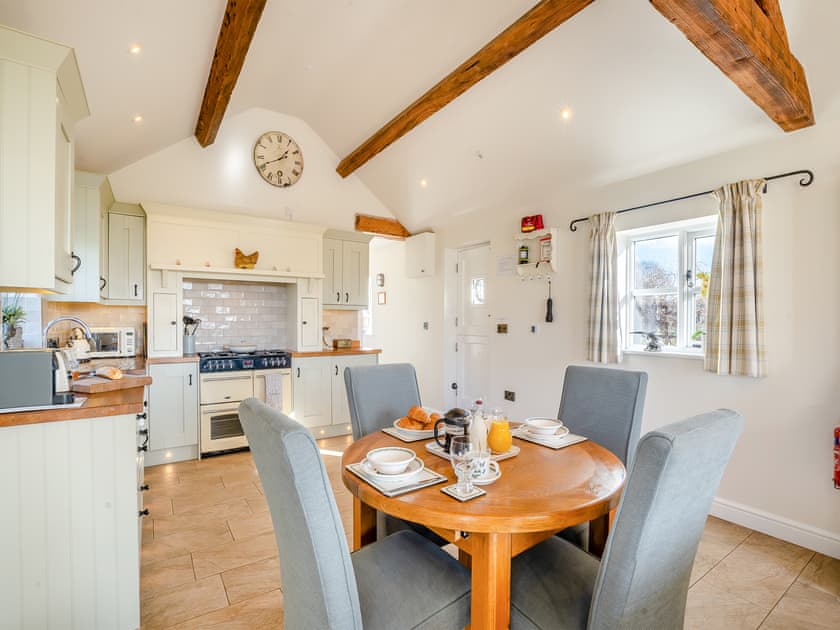 Open plan living space | Bank House Barn, Audlem