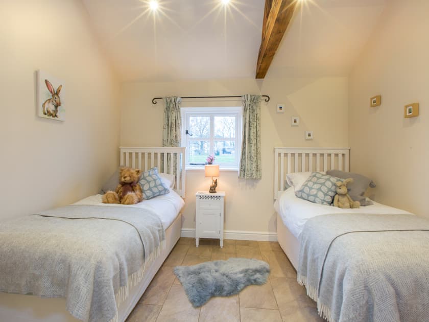 Twin bedroom | Bank House Barn, Audlem