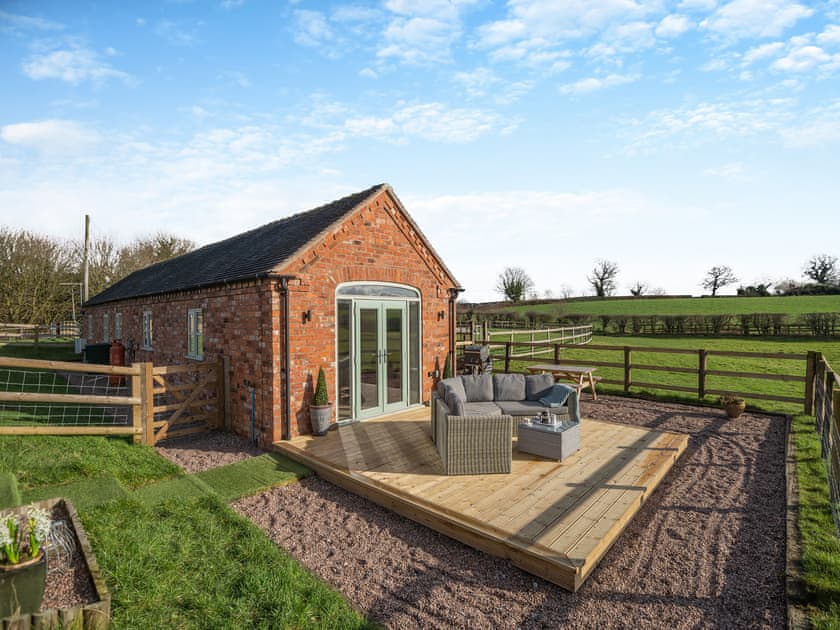 Sitting-out-area | Bank House Barn, Audlem