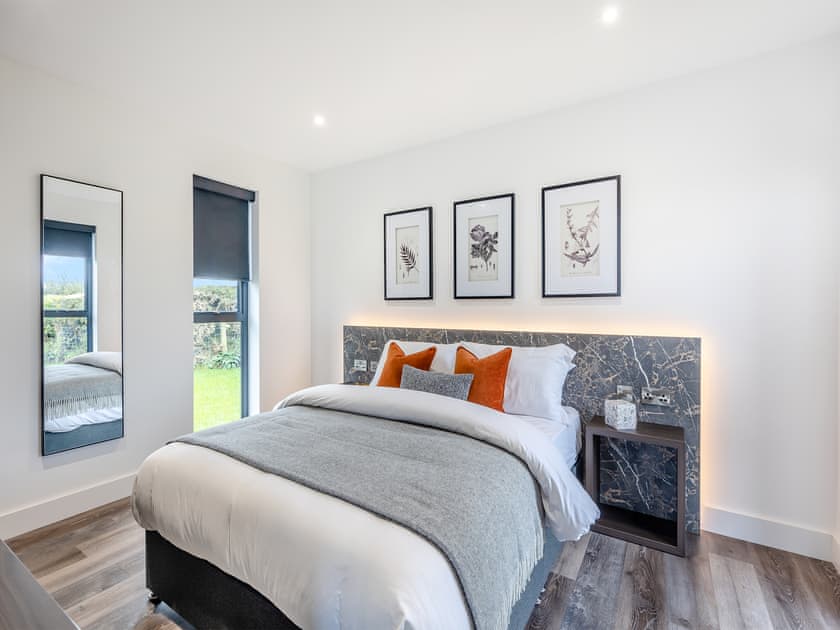 Double bedroom | Lodge Three - Ty Llwyd, Llangefni