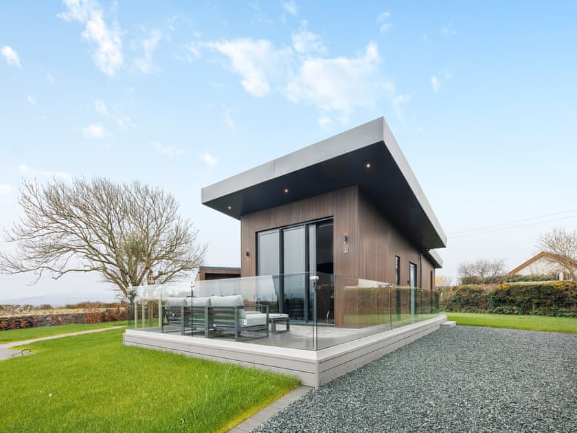 Exterior | Lodge One - Ty Llwyd, Llangefni